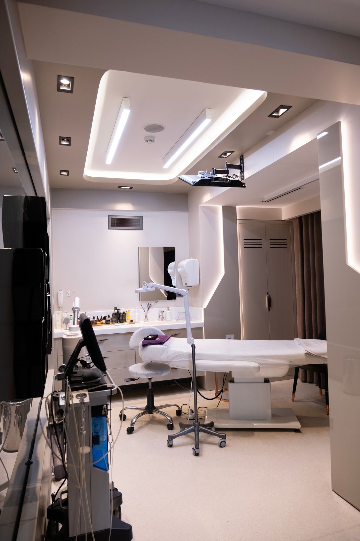 Modern treatment room at a Seoul clinic