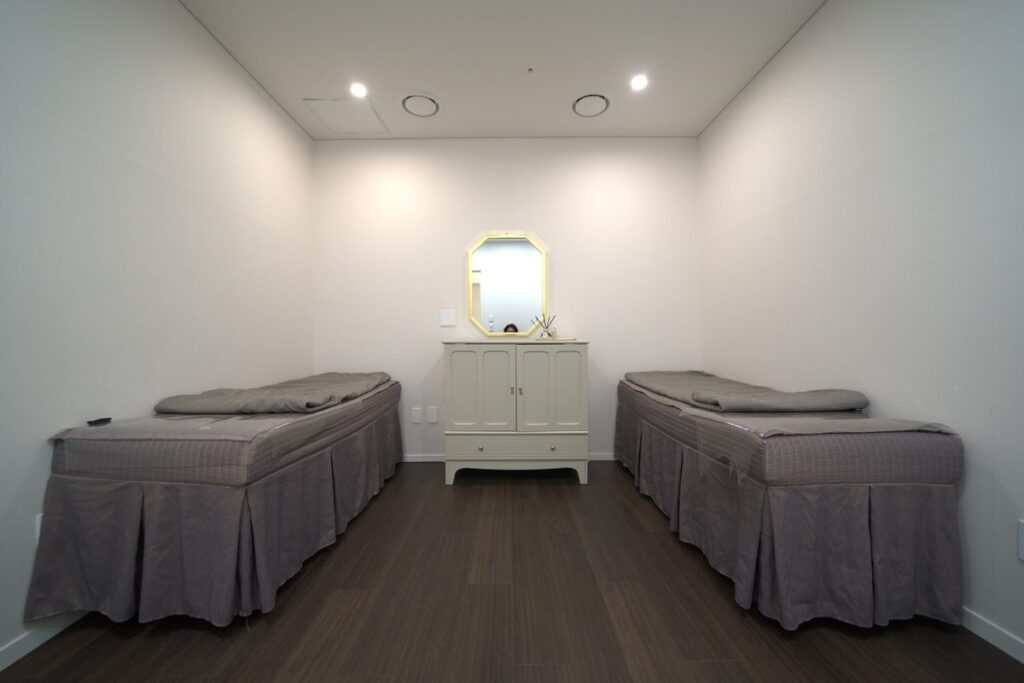 Interior of GLOW Dermatology, Seoul