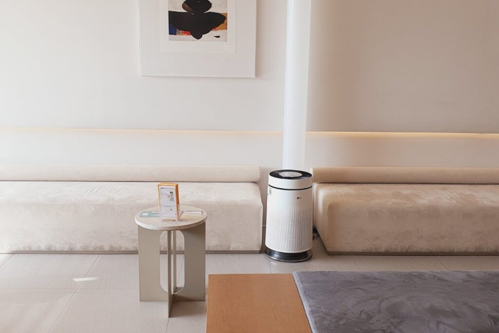 Interior of Kate Clinic, Seoul