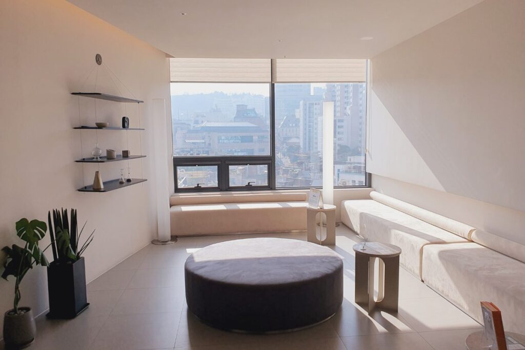 Interior of Kate Clinic, Seoul