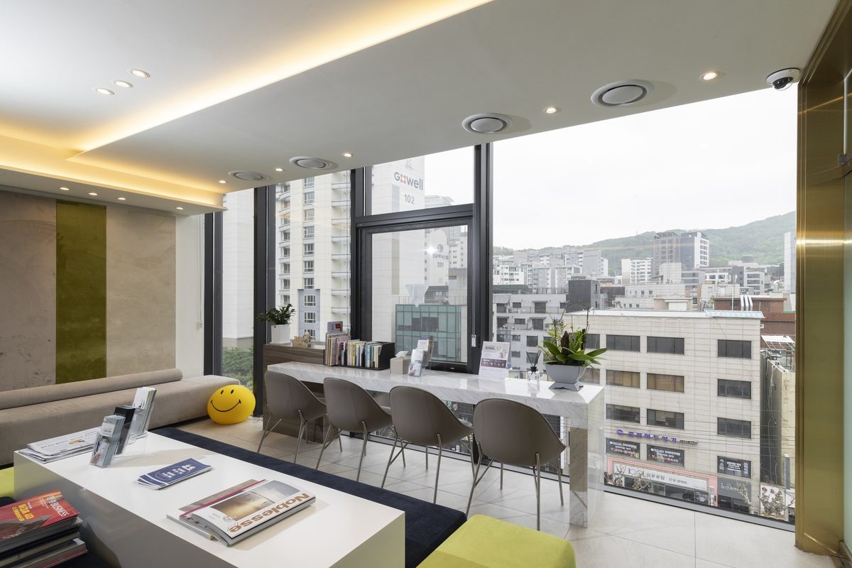 Seoul Top Dental Hospital