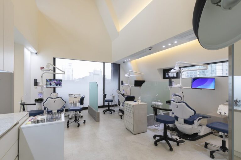 Interior of Seoul Top Dental, Seoul
