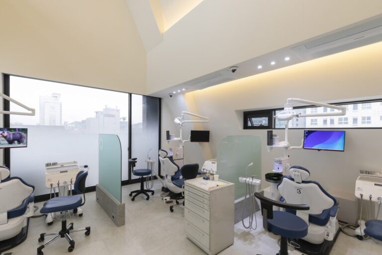Interior of Seoul Top Dental, Seoul